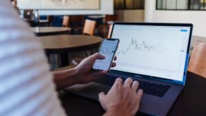 שוק ההון יורד